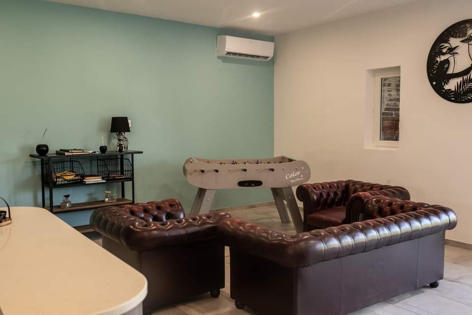 Espace de vie — salon et babyfoot